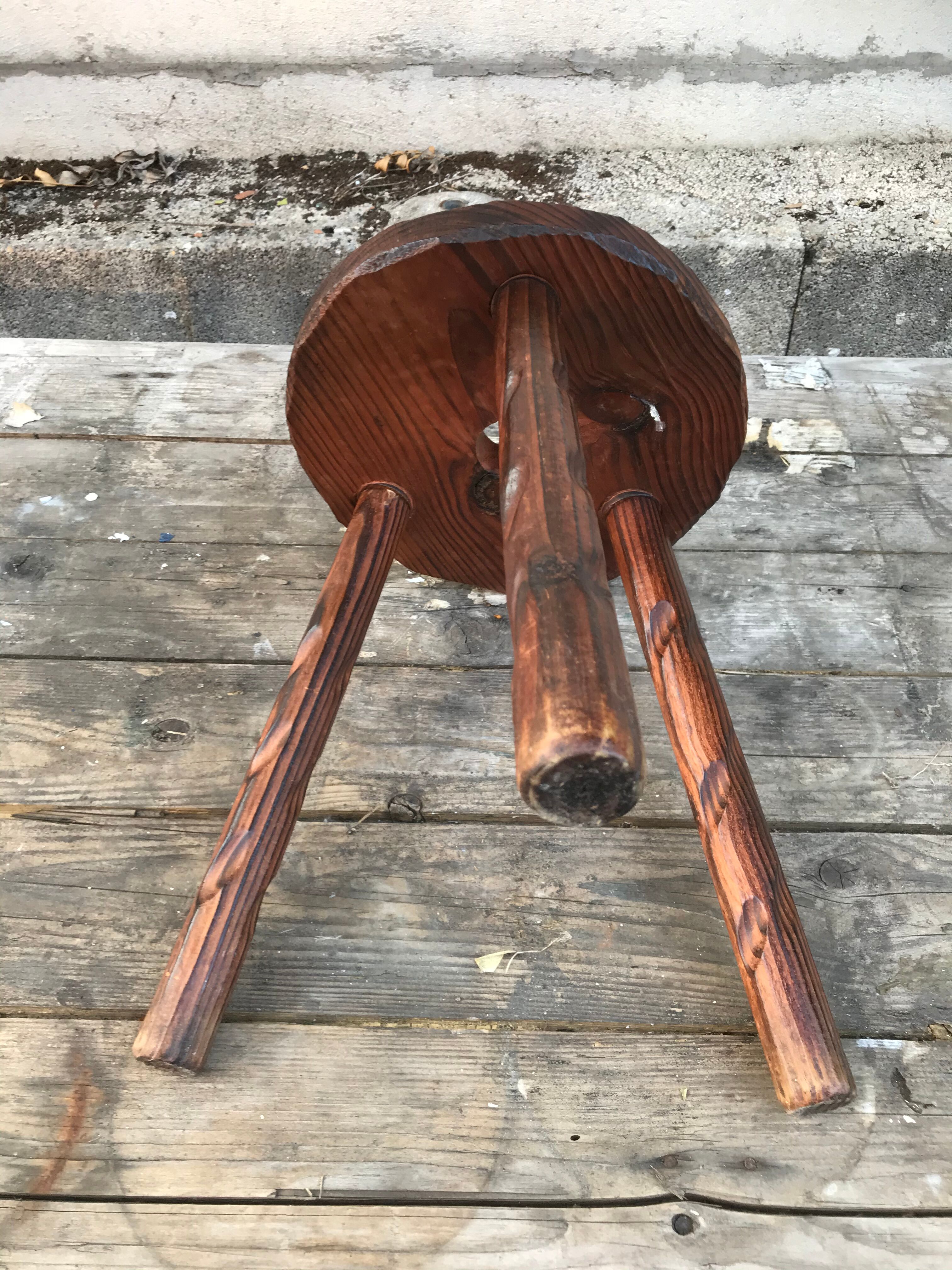 Old walking tabouret feet tripodes vintage wood