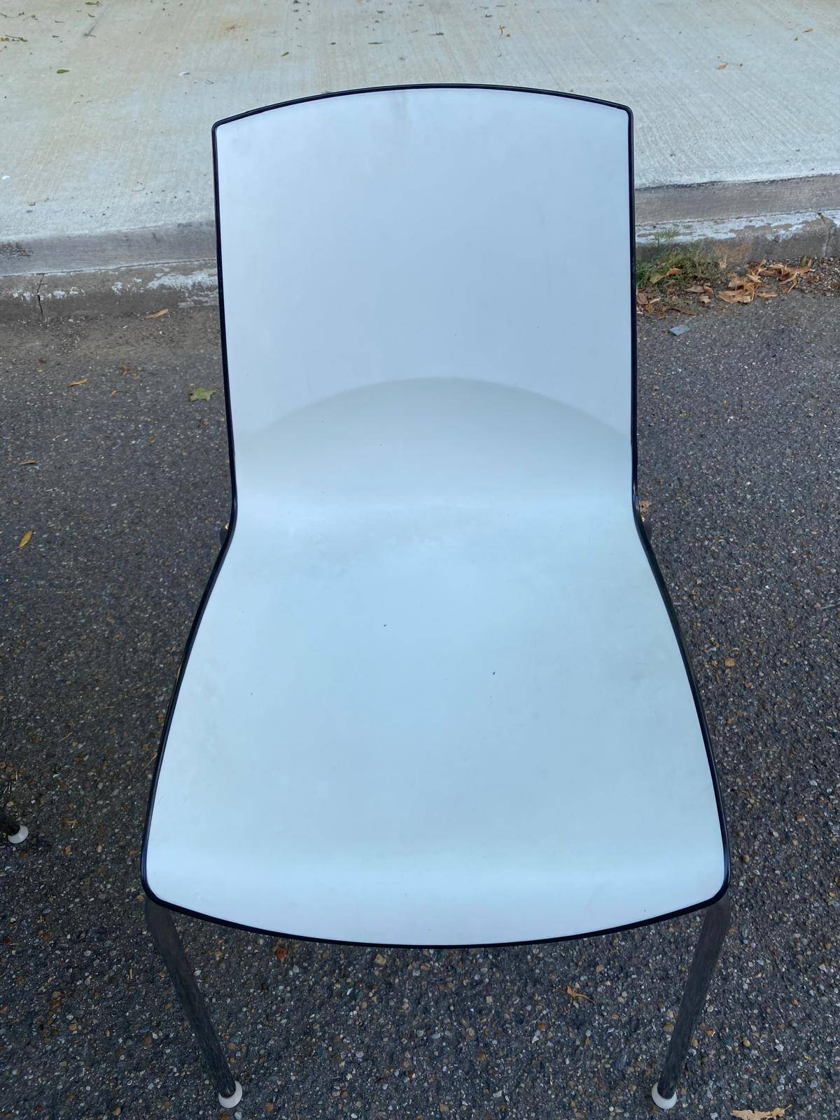 4 chairs or 5 Italian Scandinavian design chairs