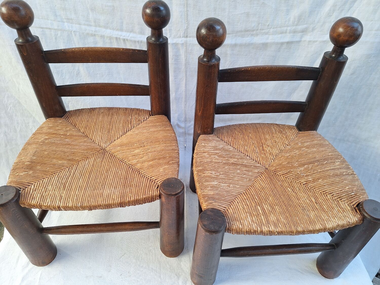 Paire de chaises basses style Dudouyt