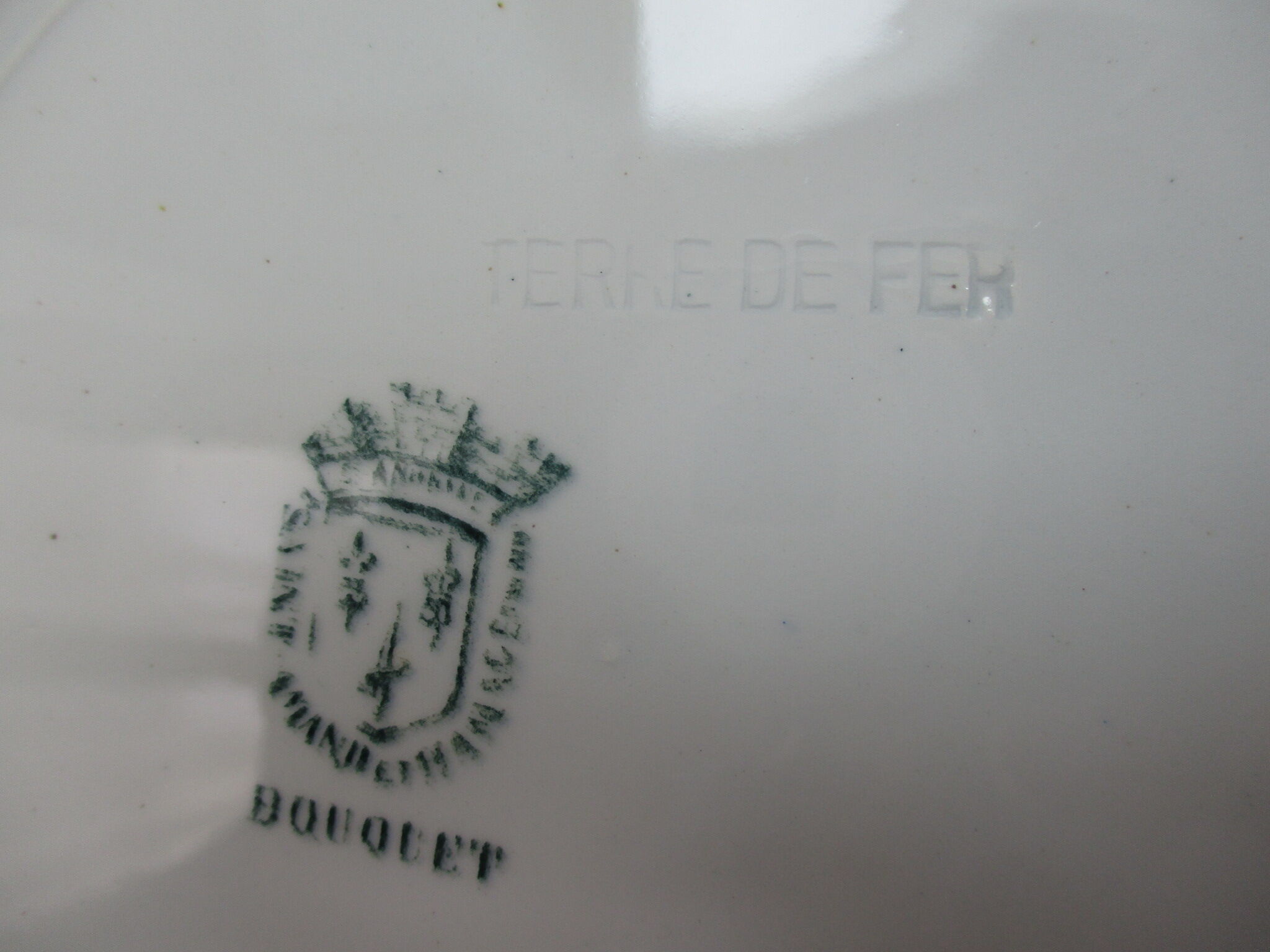 Terre de fer Saint Amand Hamage plates