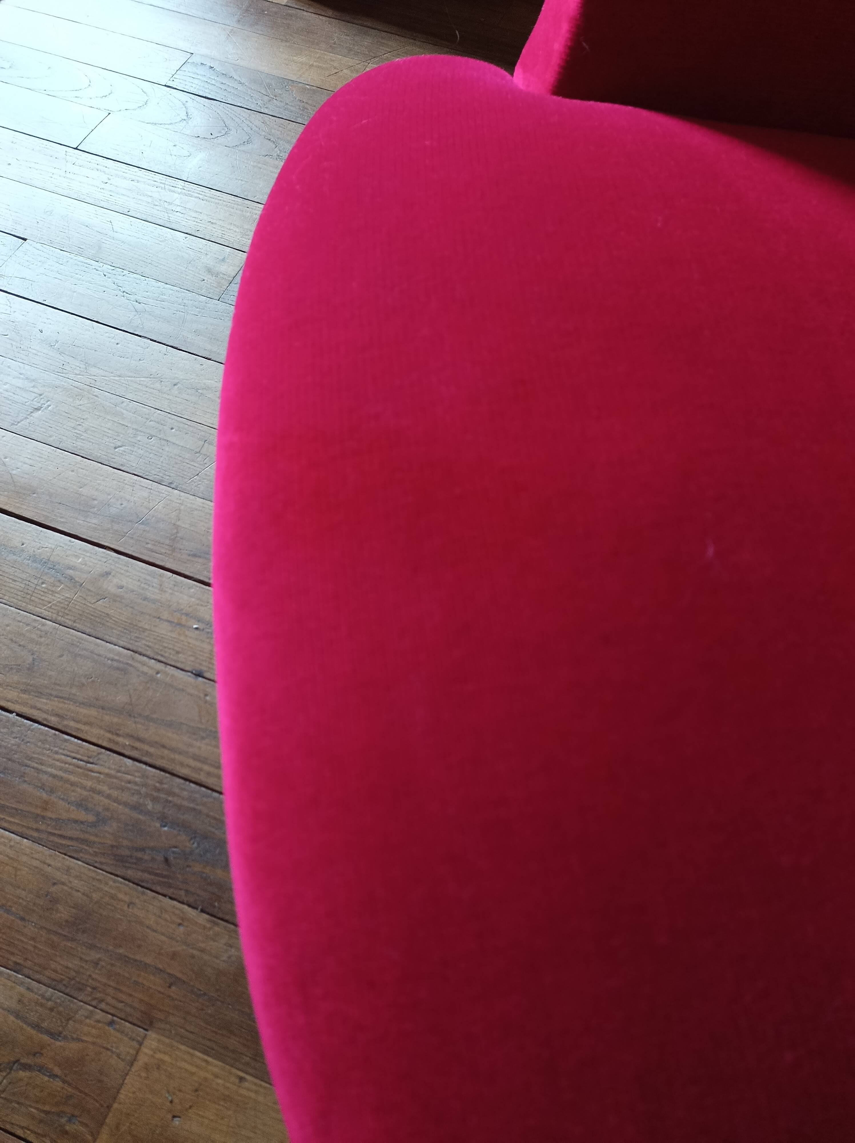 Lot de 2 fauteuils crapauds en velours rouge