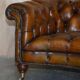 Paire de canapés Chesterfield en cuir Howard & Sons