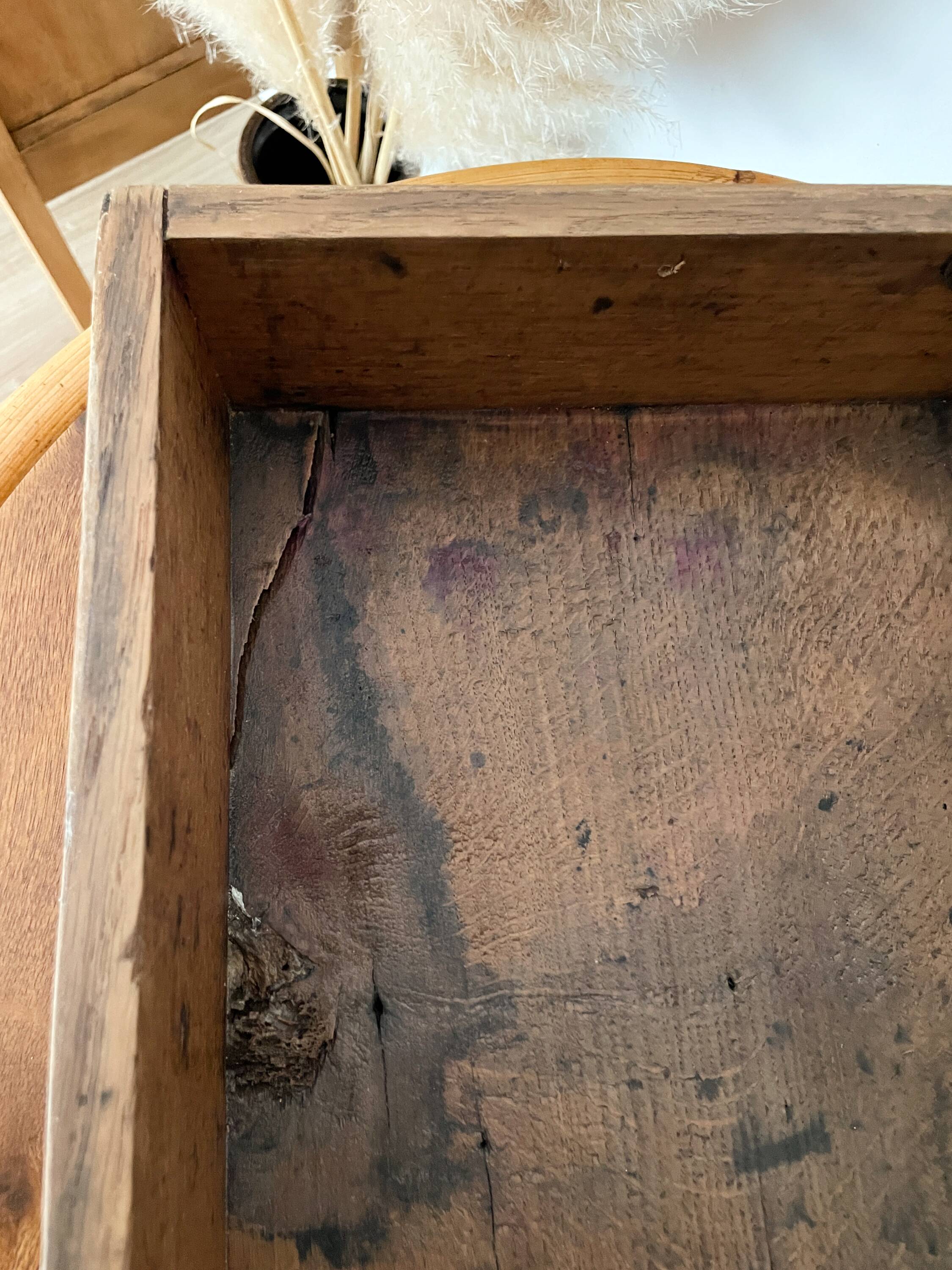 Antique solid oak chest - 31 x 26 x 15
