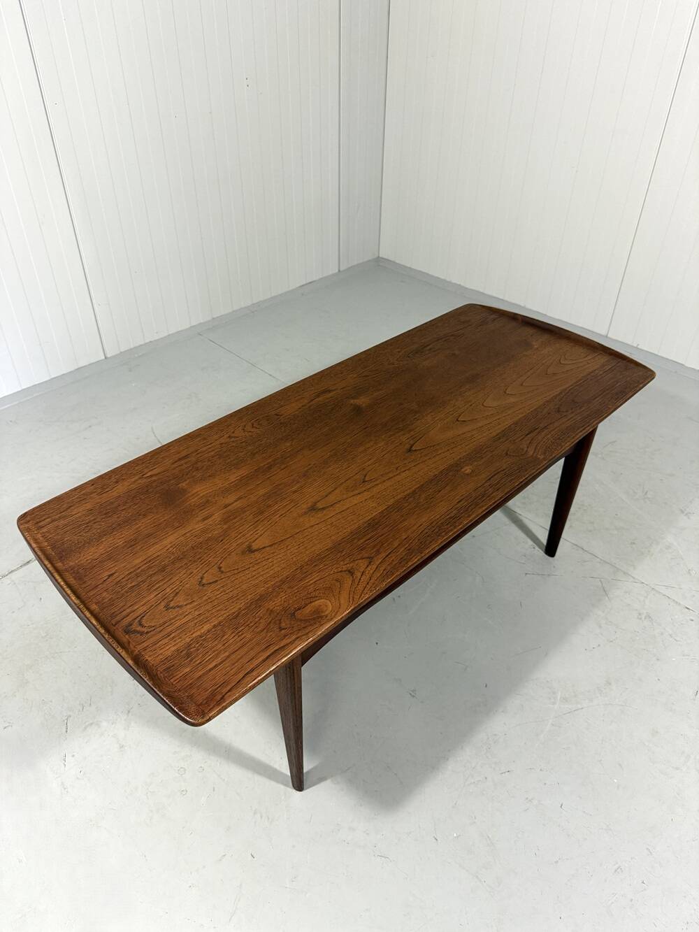 France & Daverkosen FD503 teak coffee table by T. & E. Kindt Larsen