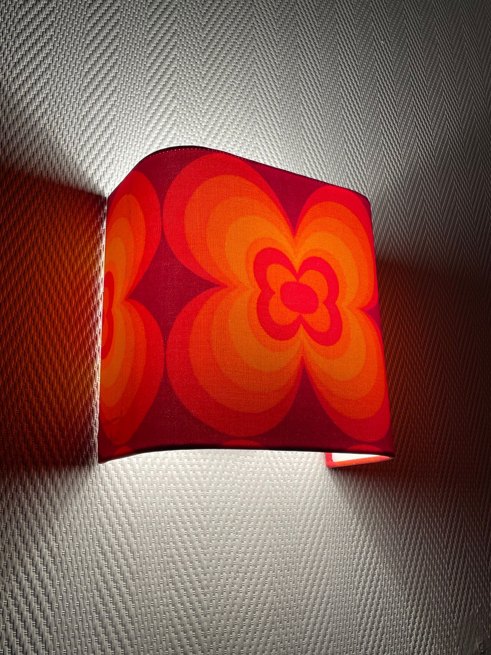 Wall lamp