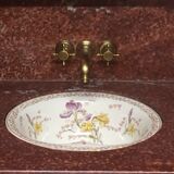 Meuble de salle de bain antique-art avec vasque basculante faïence fleurie