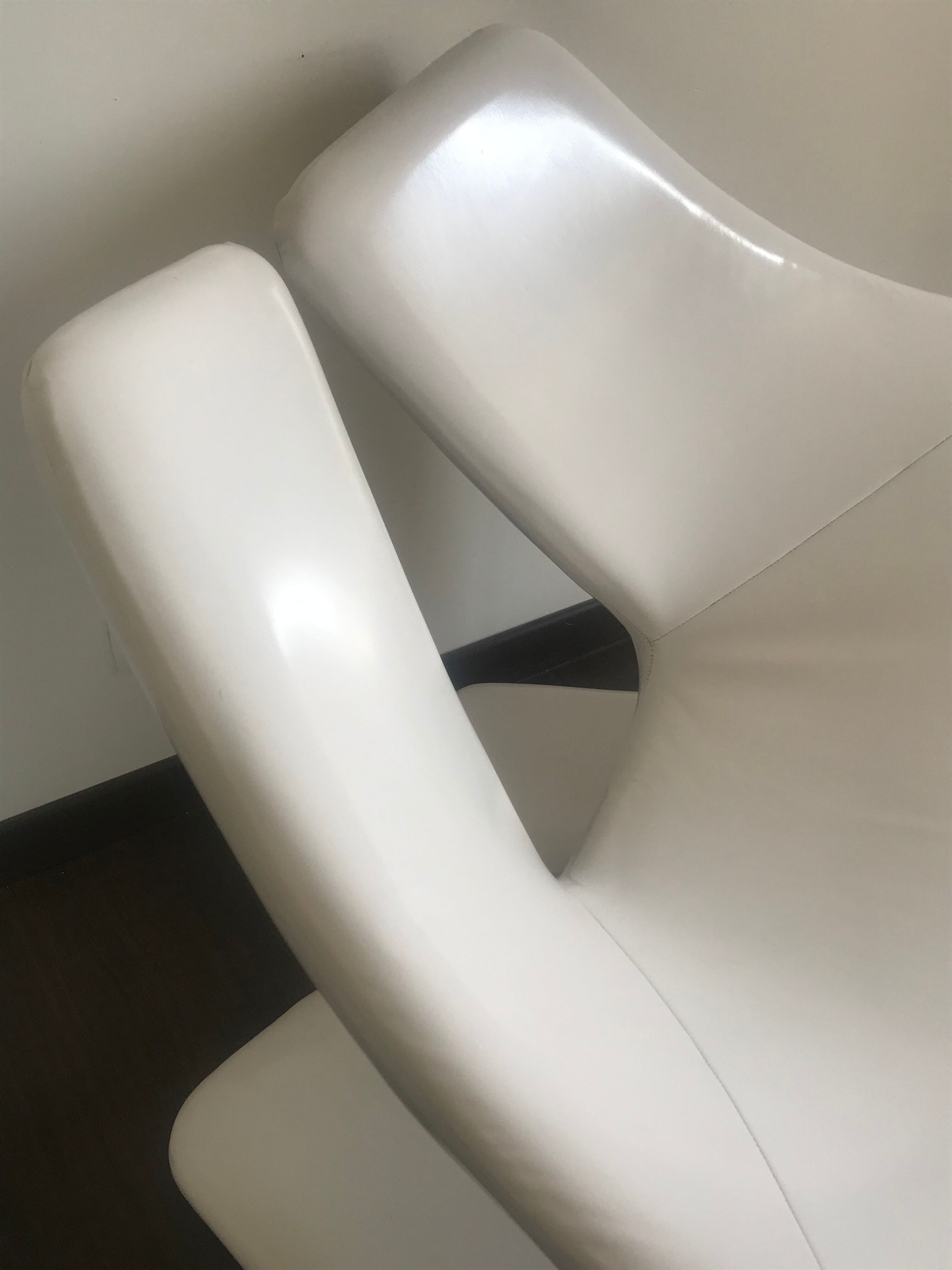 Zen chair steiner kwok hoi chan design