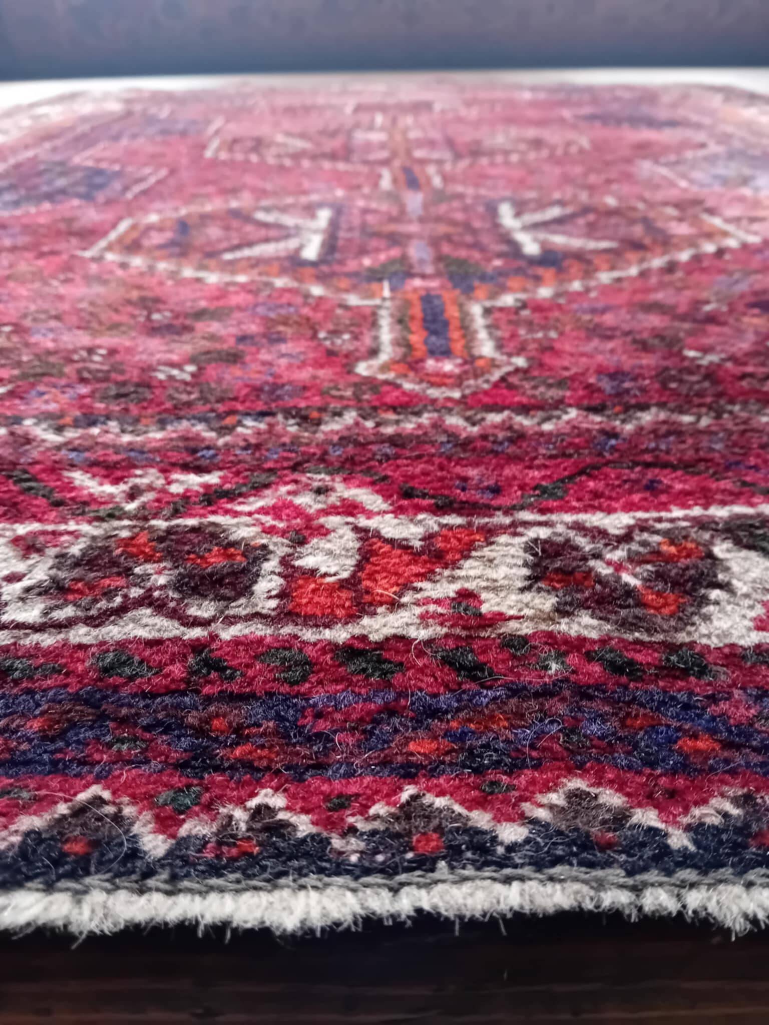 Handmade Persian Qashqai rug 172x125cm