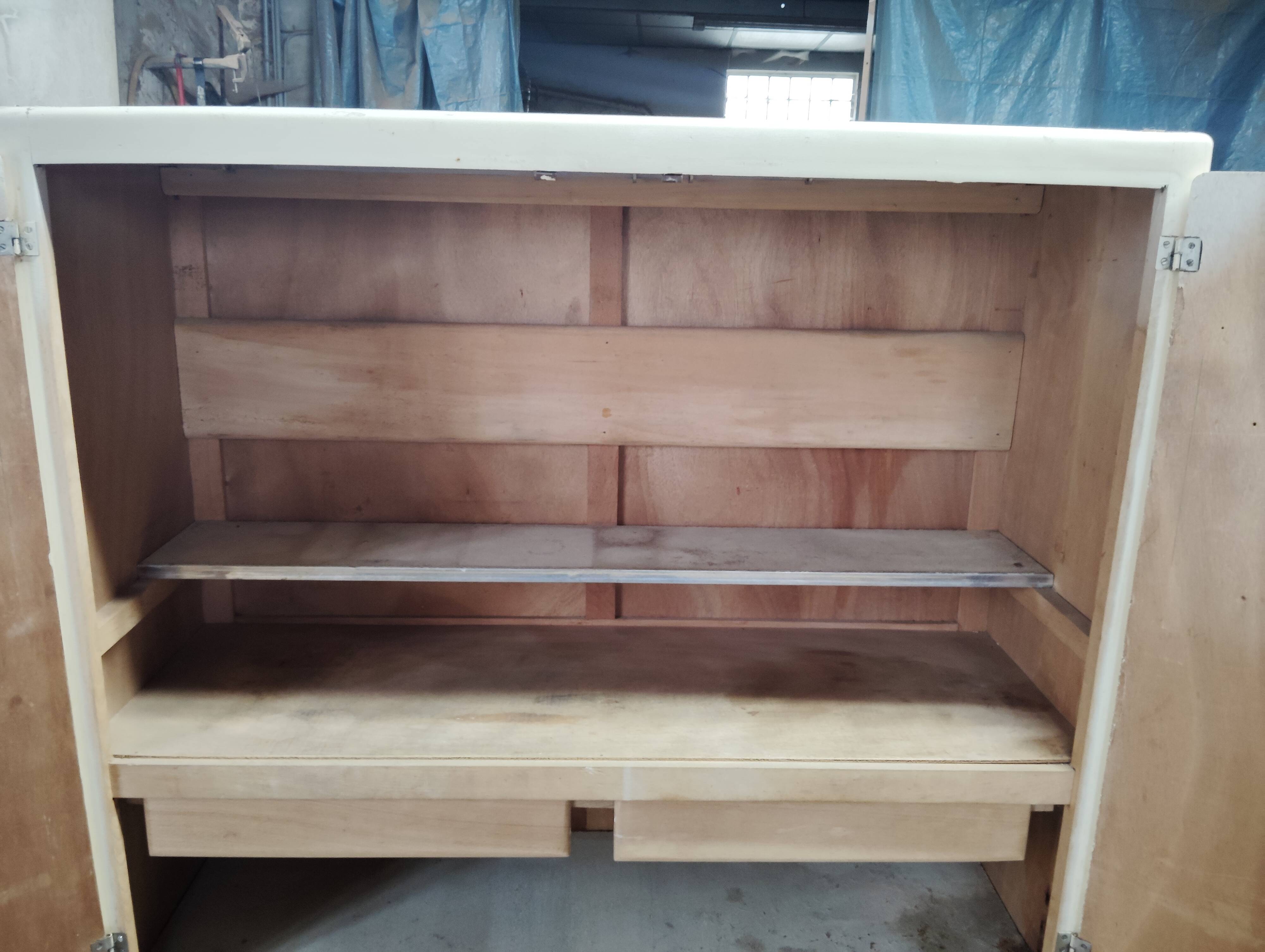 Mado kitchen cabinet