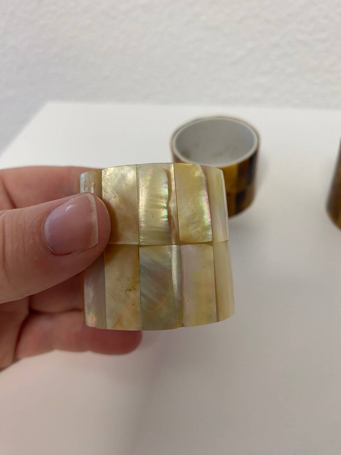 3 mother-of-pearl napkin rings