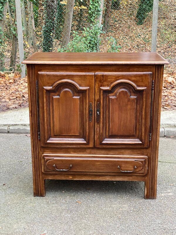 Buffet Louis XIV en bois massif haut du 19ème