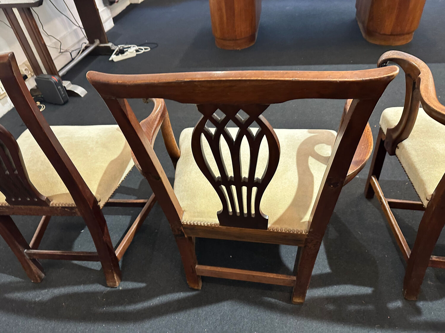 English dining chairs – Carver chairs – Hepplewhite style