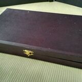 Set of 12 table knives with bovine horn, silver-plated metal and stainless steel.