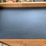 Buffet asymmetrical compass feet