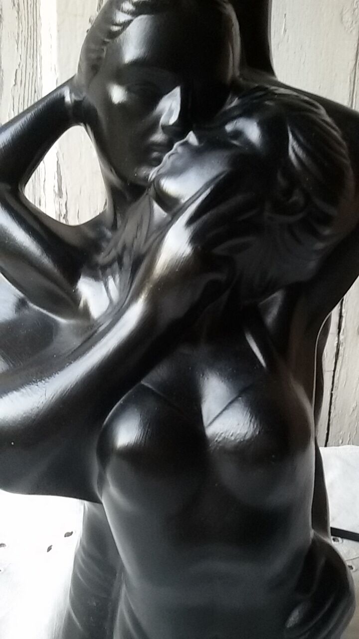 Black ceramic love couple lamp