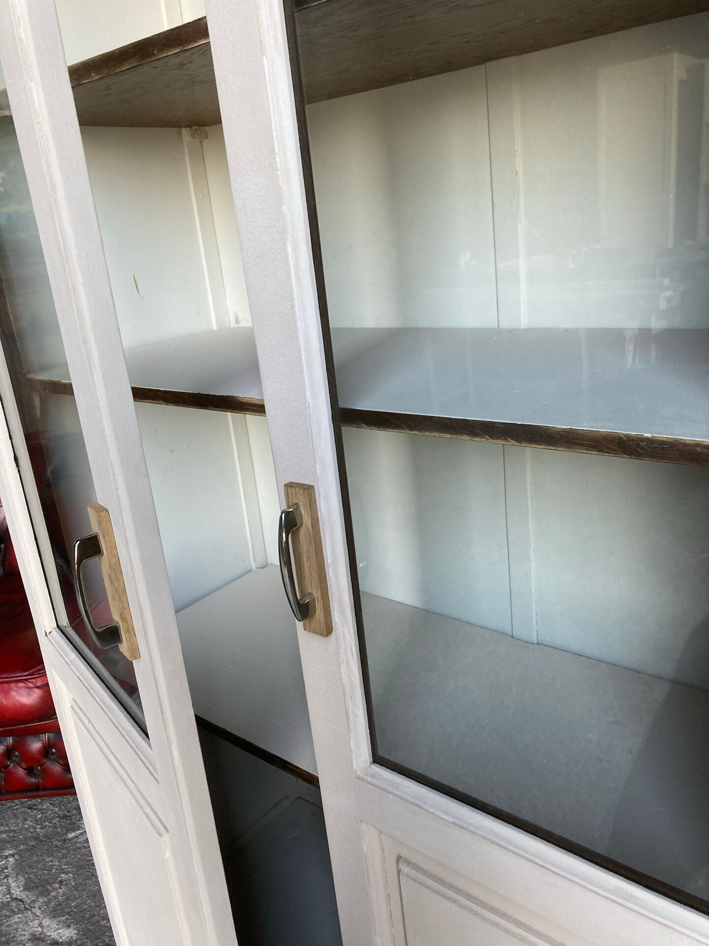 Glass cabinet