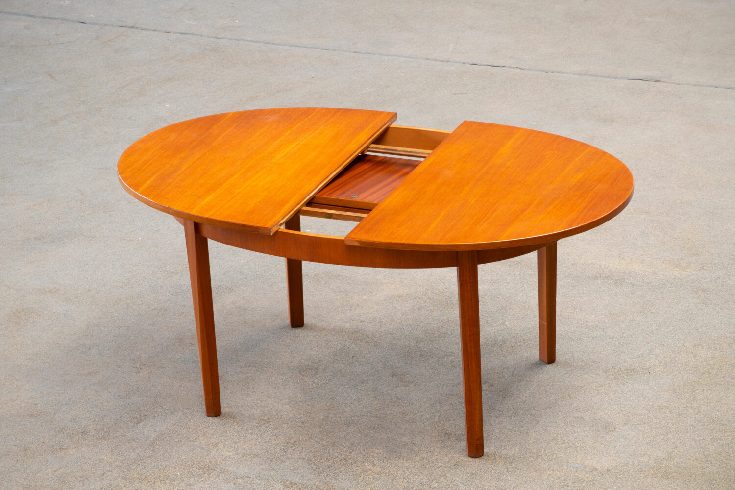 Scandinavian table in blond teck 1960