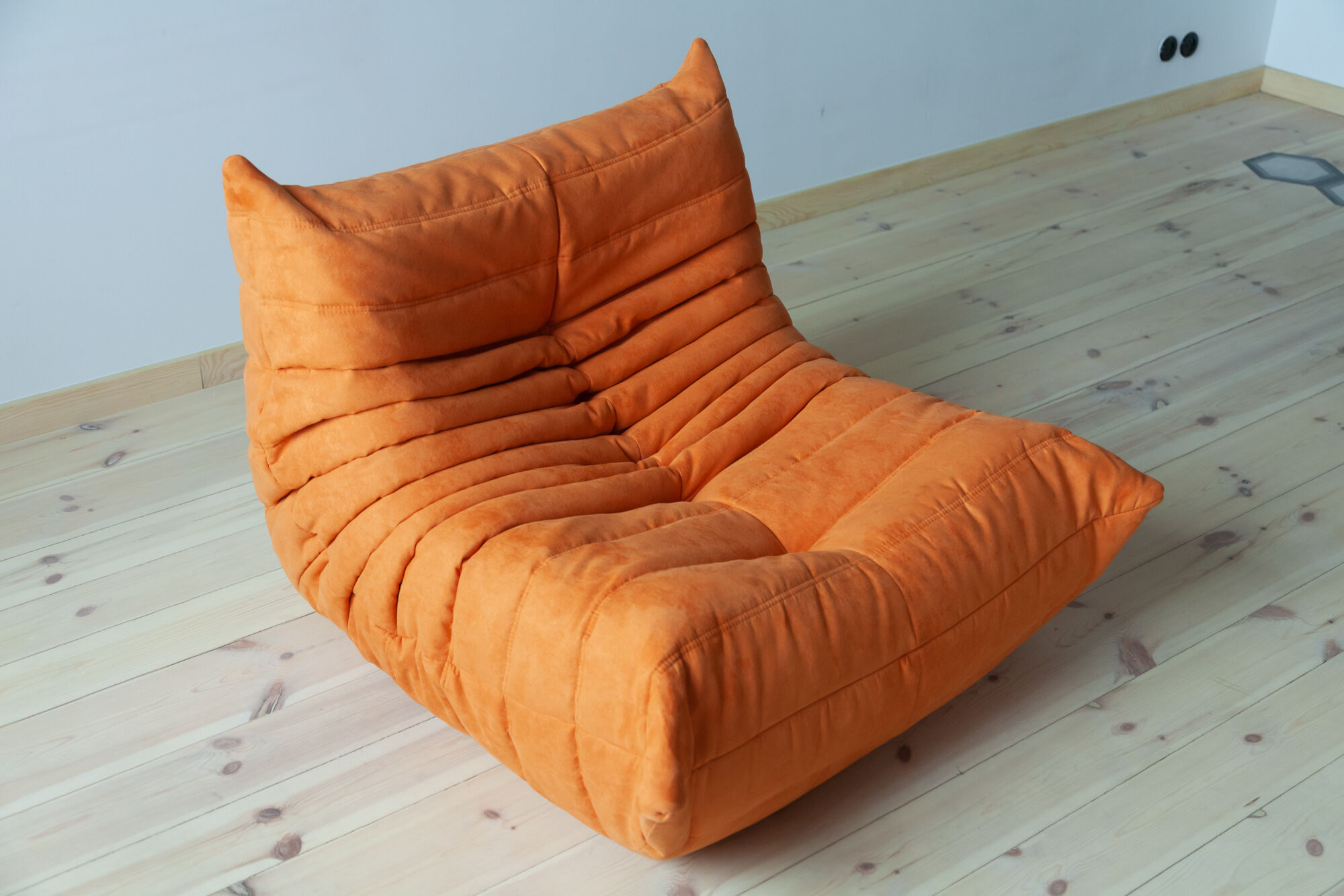 Togo orange microfibre armchair model designed by Michel Ducaroy 1973