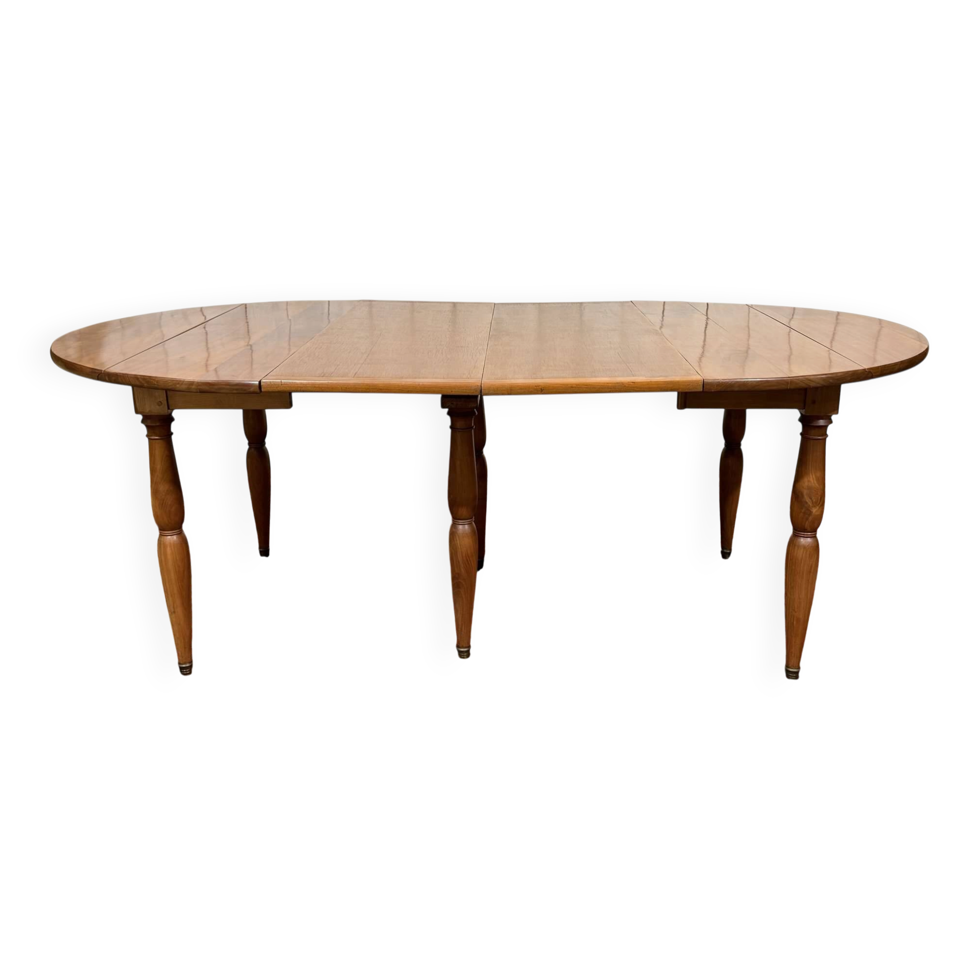 Round cherry wood table, 6 feet, Louis Philippe style with 2 extensions.
