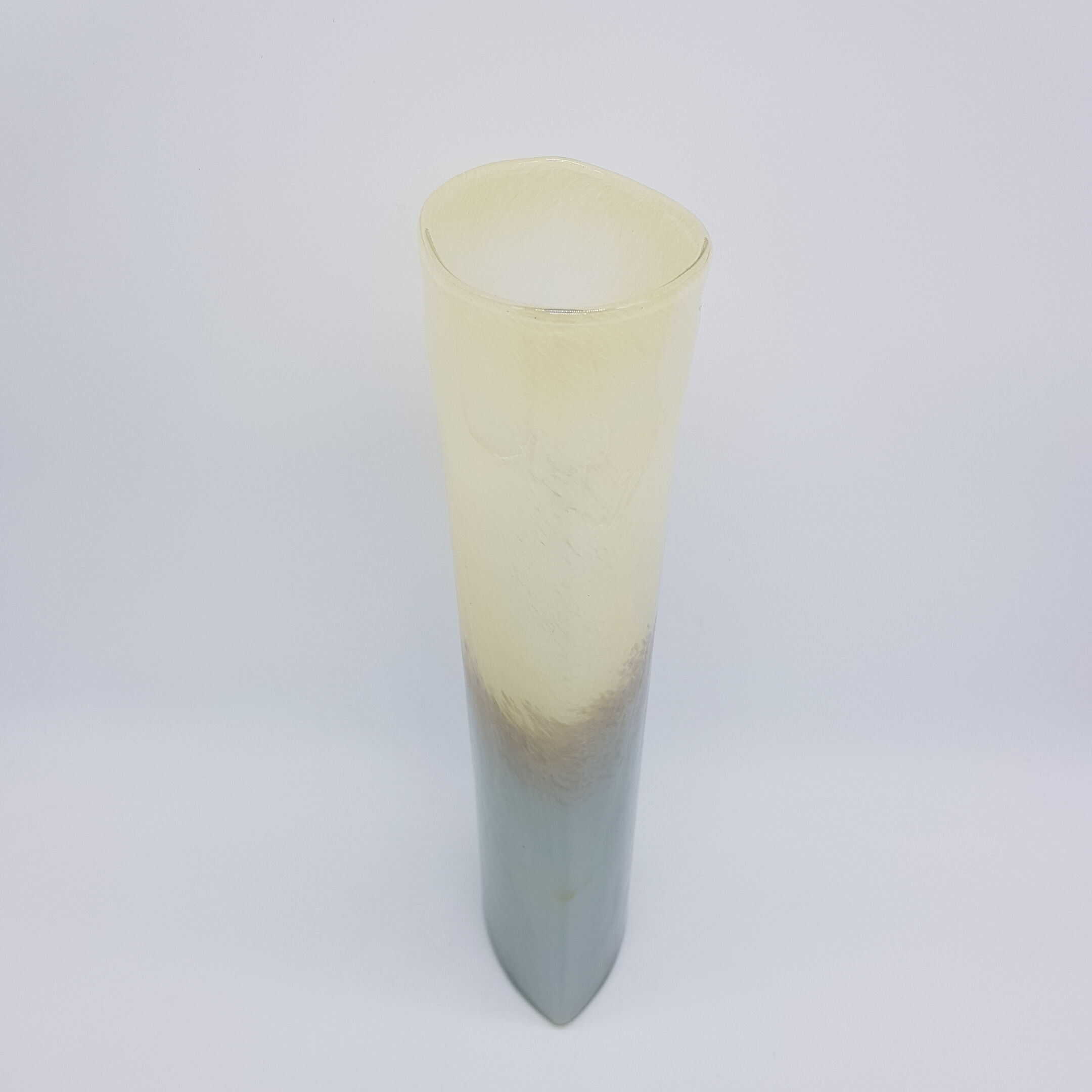 Vase en verre soufflé gris et beige