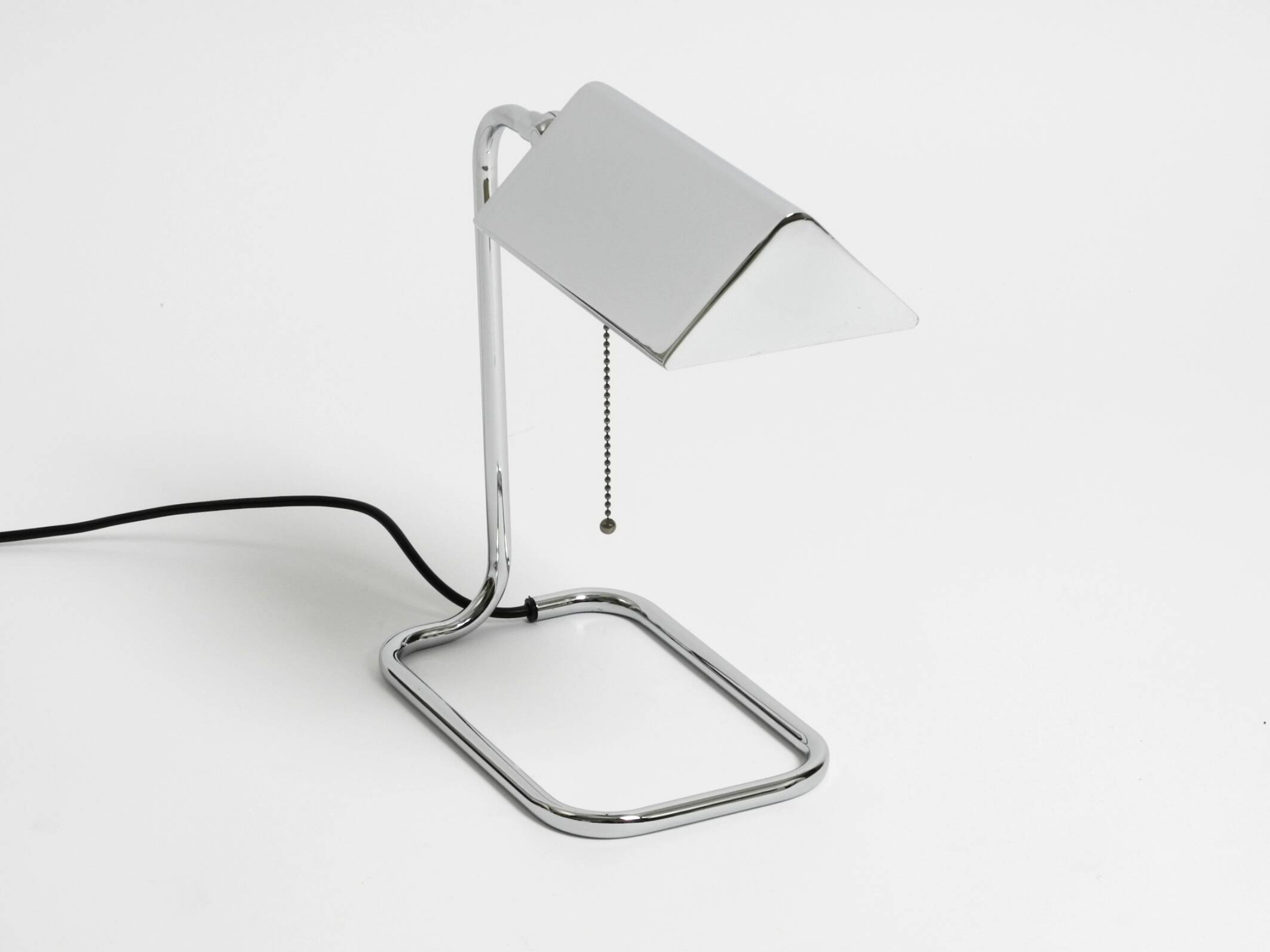 Large original 1980s chrome table lamp by Florian Schulz