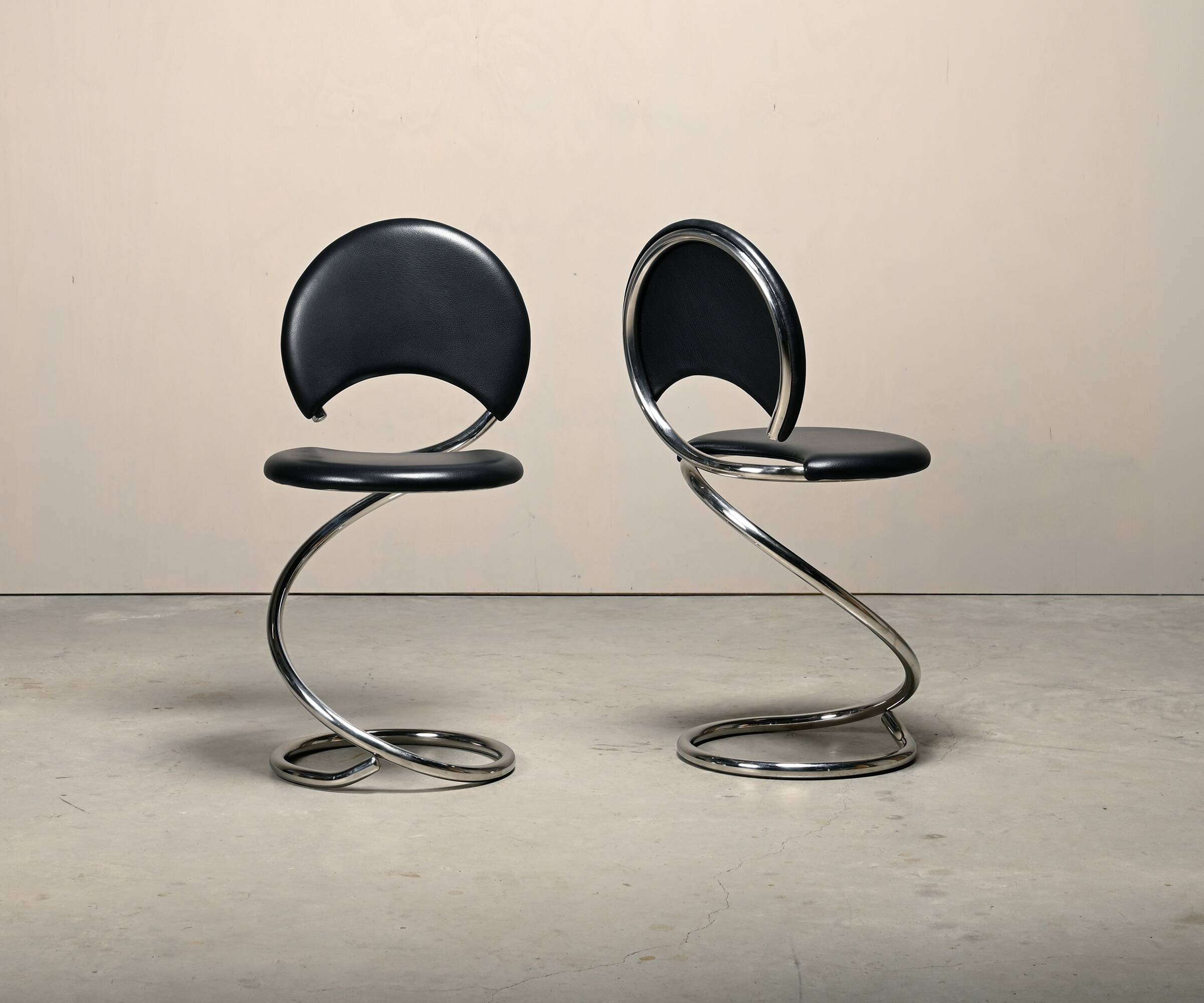 Poul Henningsen Snake Chairs, Model PH-501 in chrome and full black leather