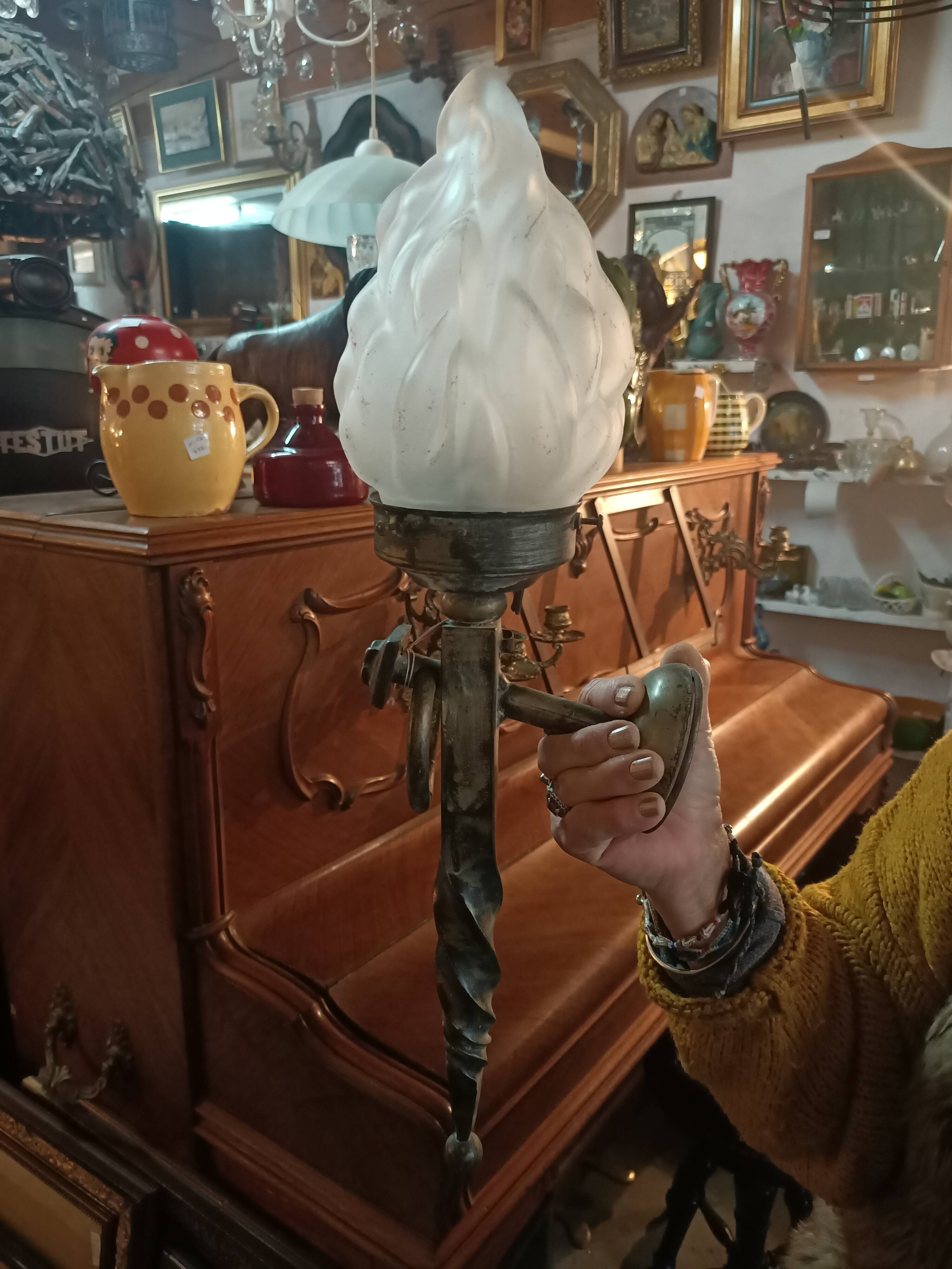 Fire lamp wall light