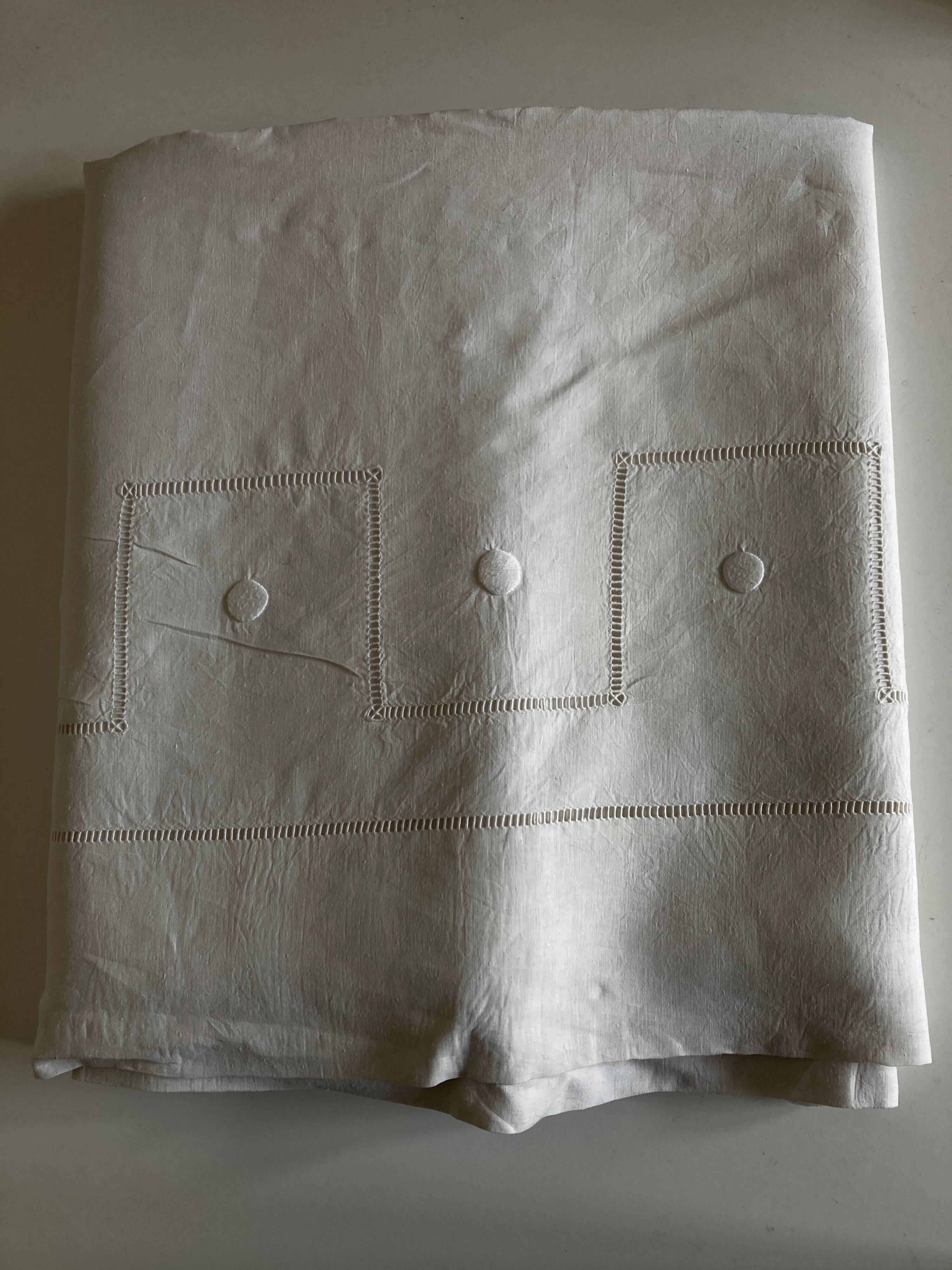 Modernist linen thread sheet 1940 embroidered with dots and openwork without monogram 240cm
