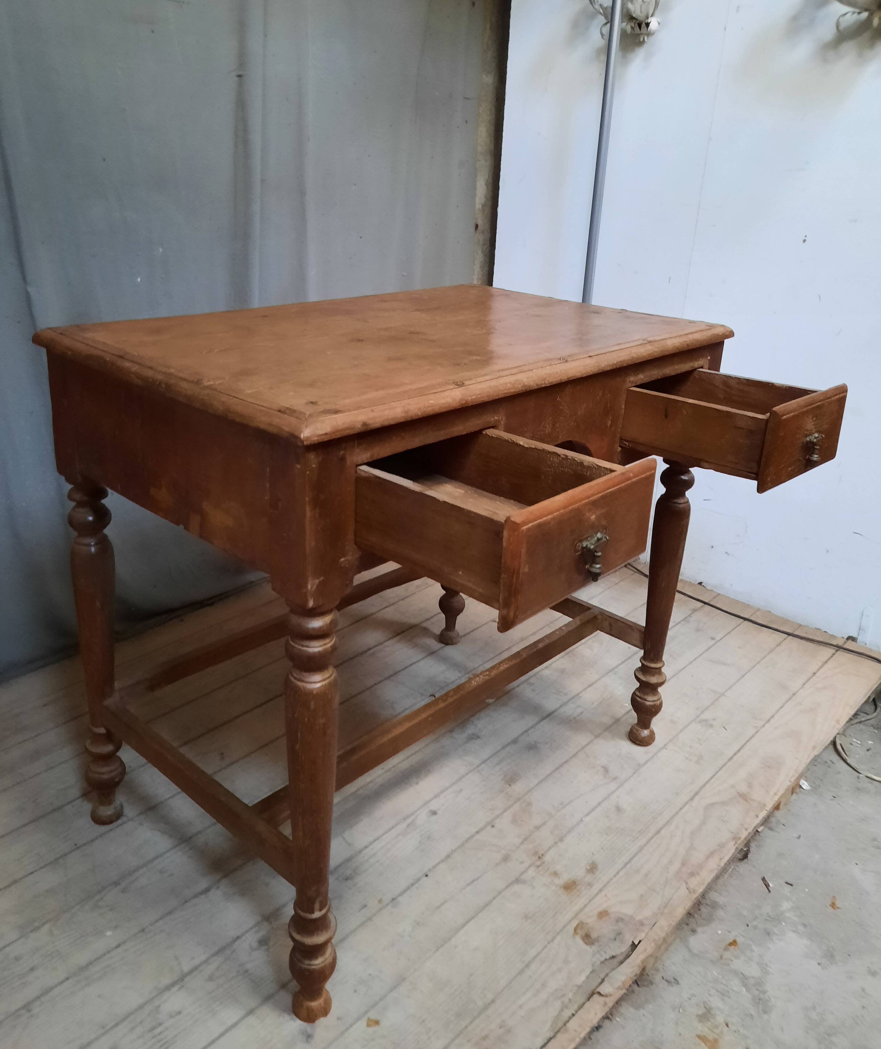 Table burreau rustique à 2 tirroirs