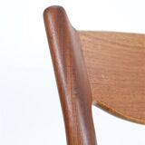 Chaise en teck Ærthøj Jensen & Mølholm entièrement restaurée avec un revêtement en feutre de laine / Design danois moderne du milieu du siècle / Années 1960