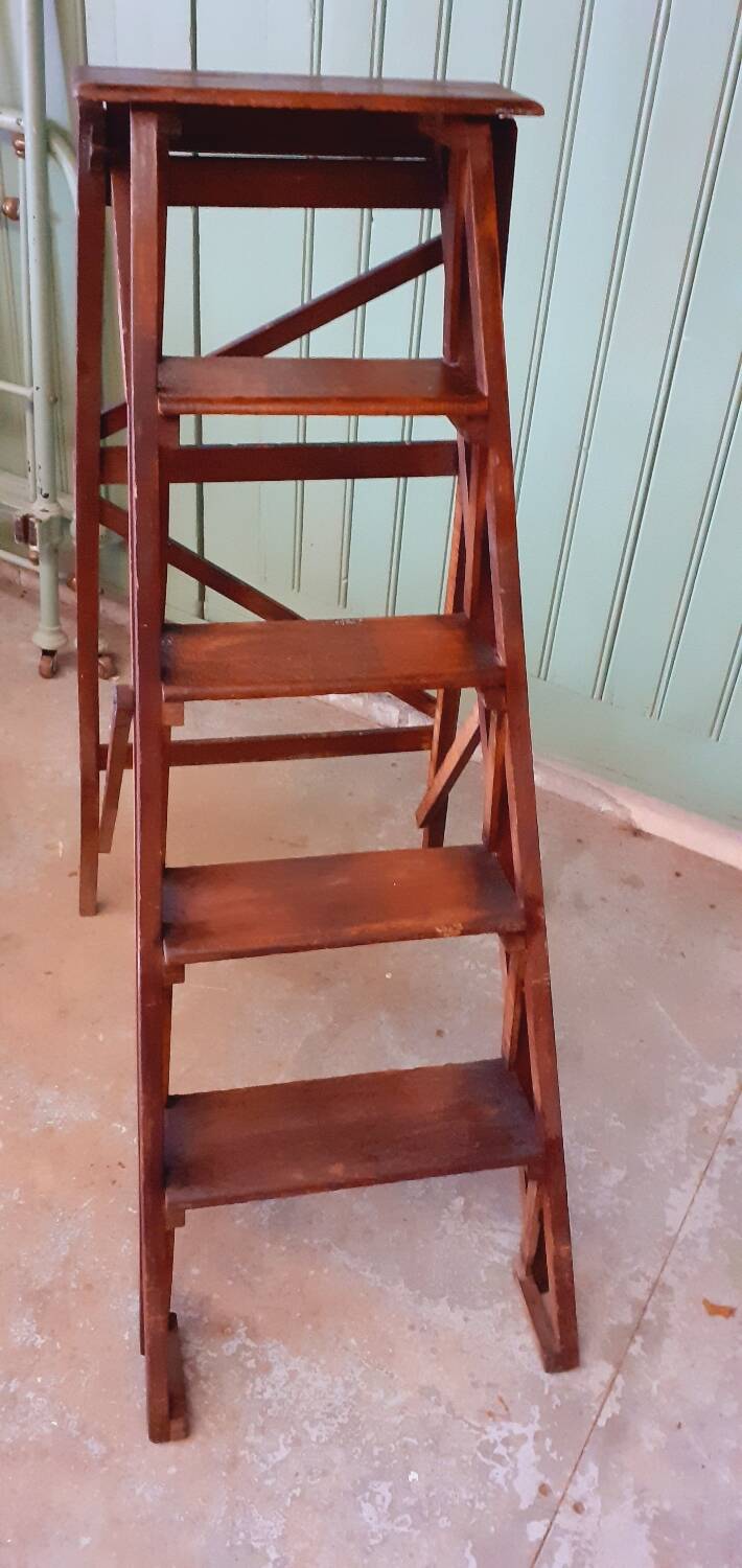 Old stepladder.