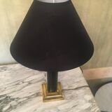 Lamp with brass foot