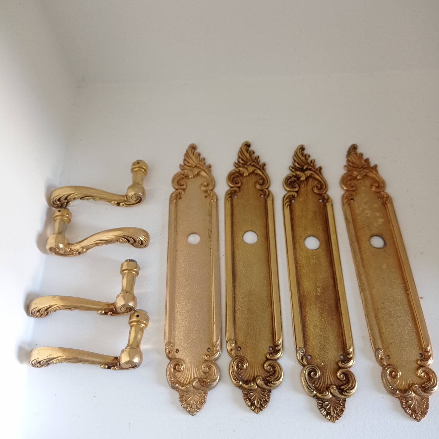 Door handles and plates