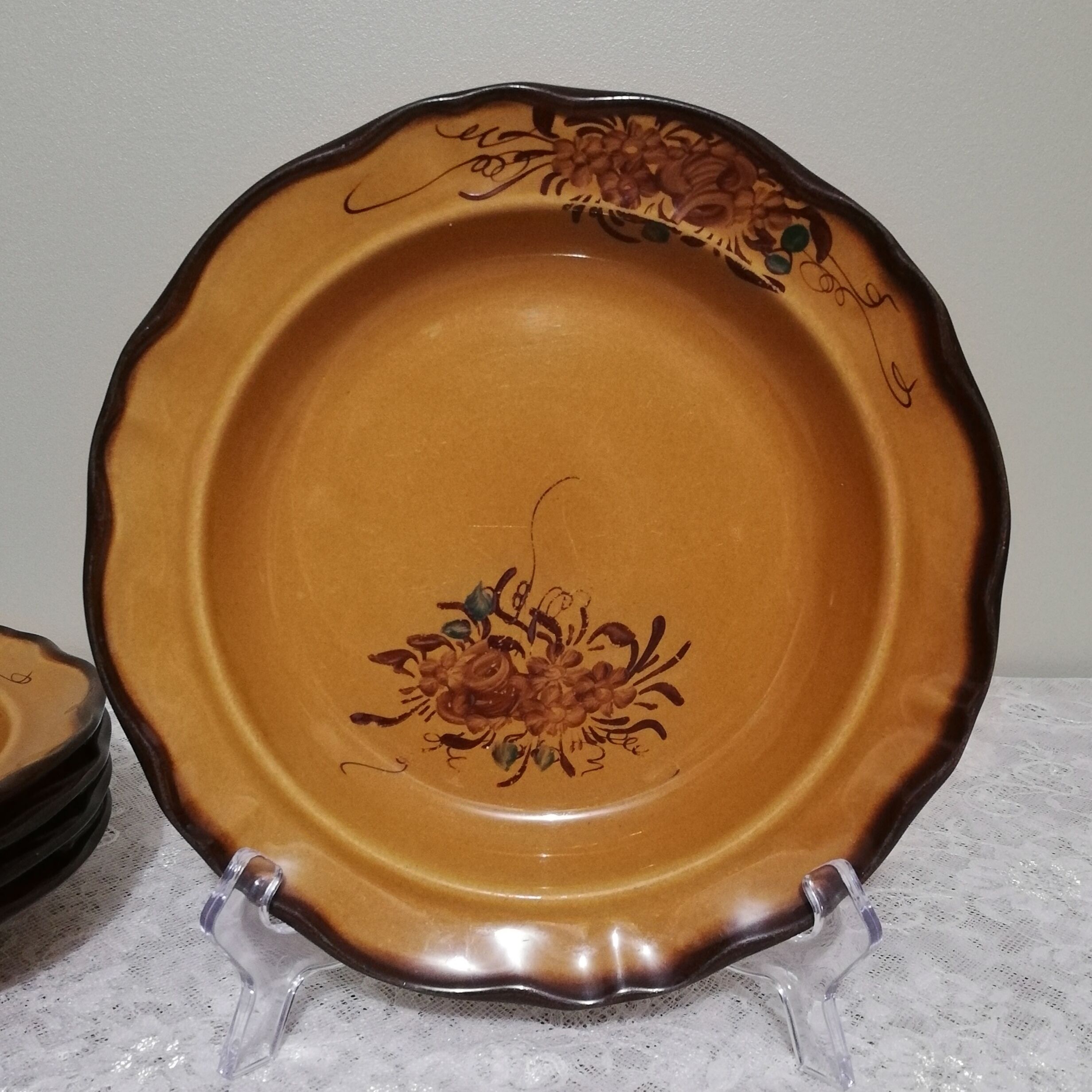 Set of 5 hollow plates in polish ceramic