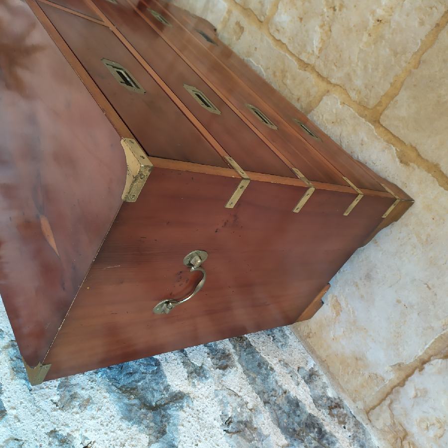 Commode marine
