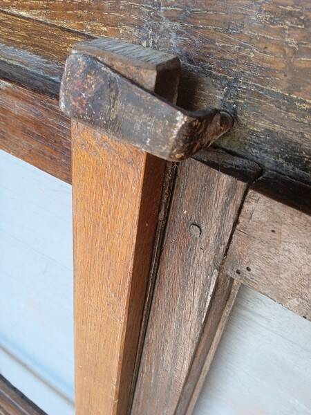 18th century chestnut window 107/83cm