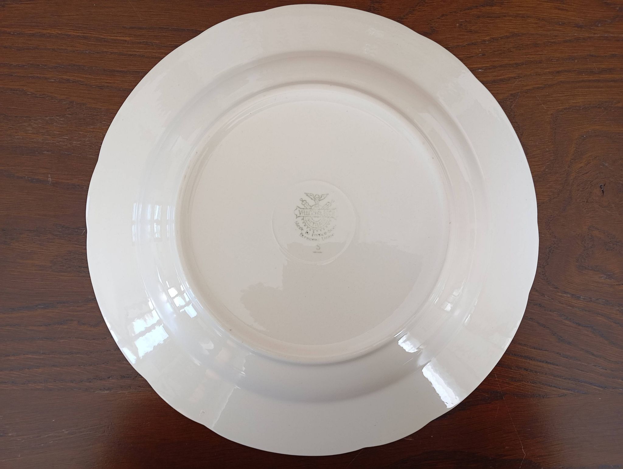 Shallow dish Villeroy & Boch Mettlach celadon and gold