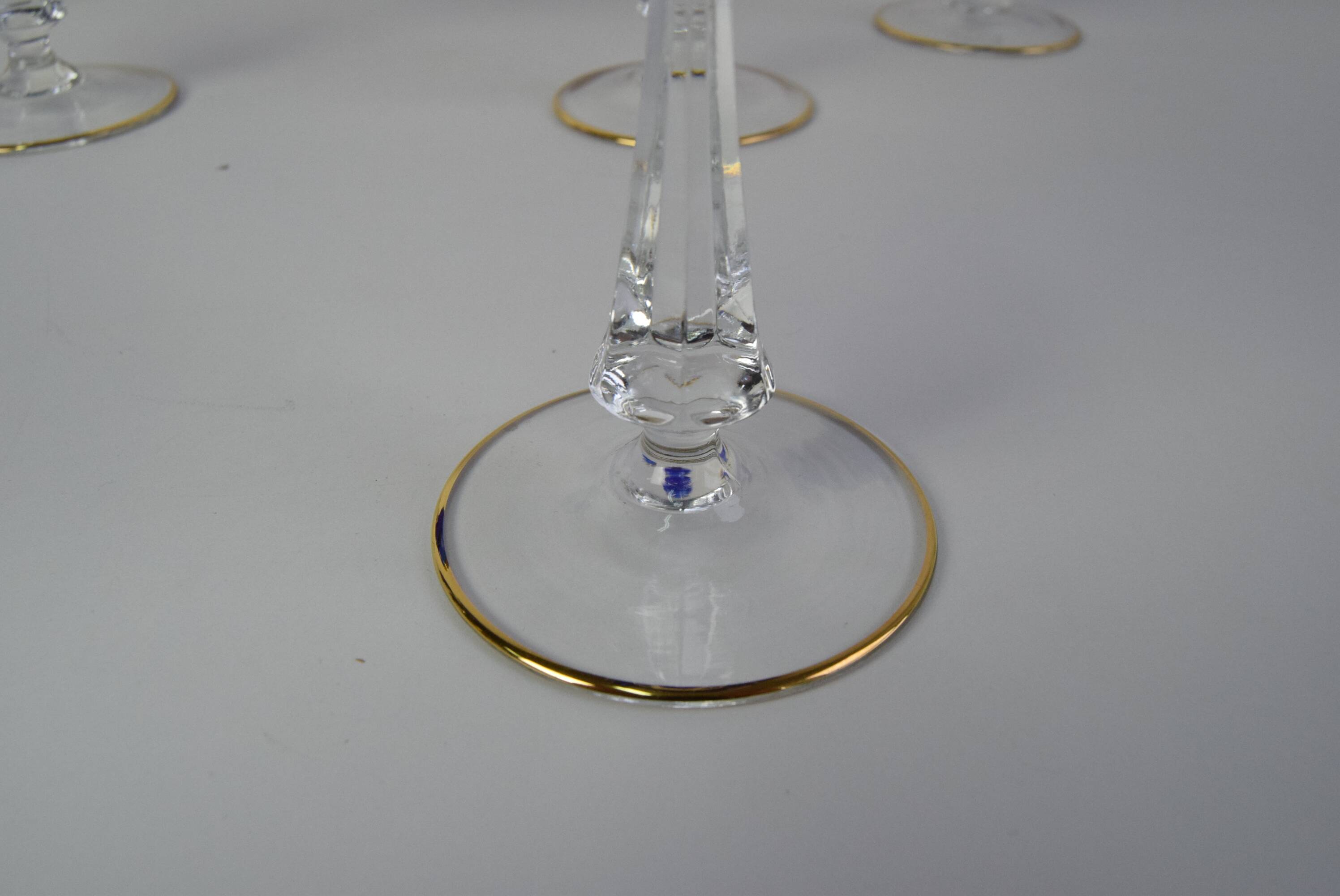 Mid Century Set of Five Stemmed Wine Glasses, 1950's.