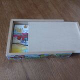 Boite de 4 puzzles pour enfants en bois anciens