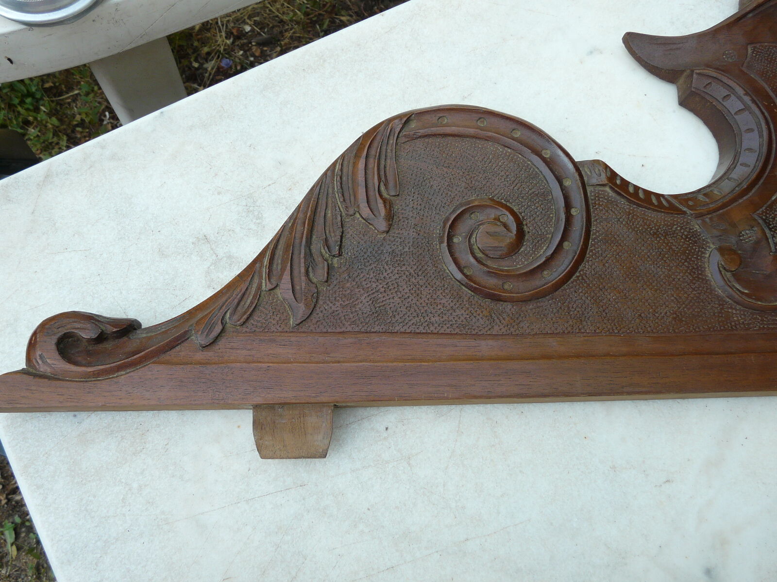 Wooden pediment 95cm long