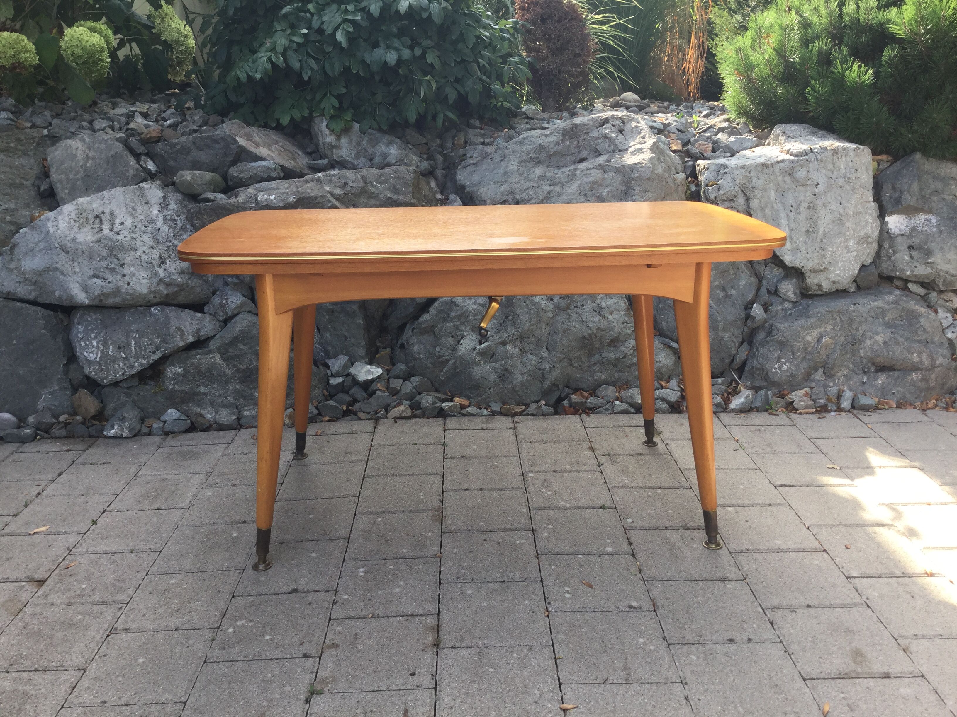 Table system "up and down"