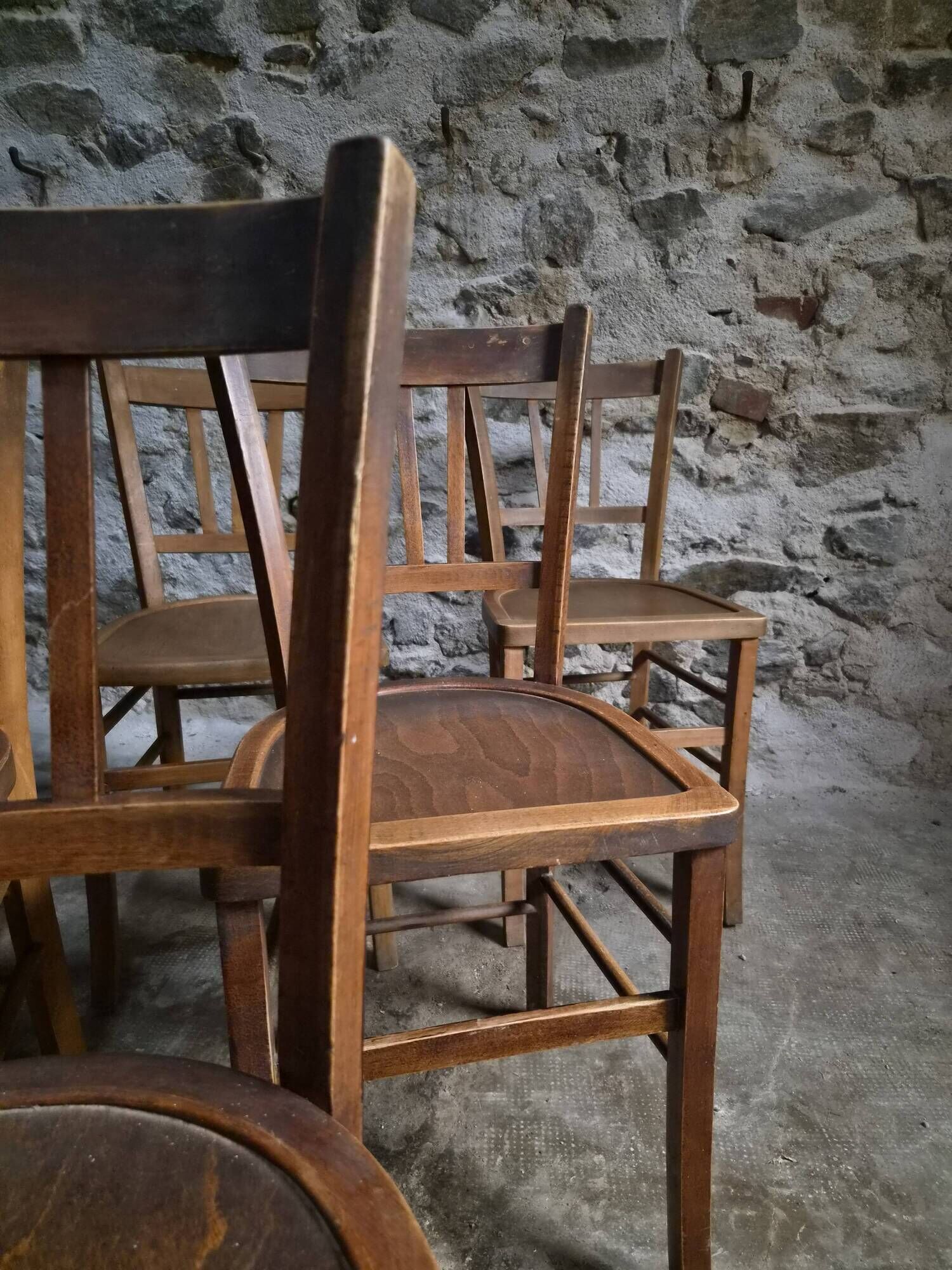 Set of 6 vintage French bistro chairs – Beech, 1950s