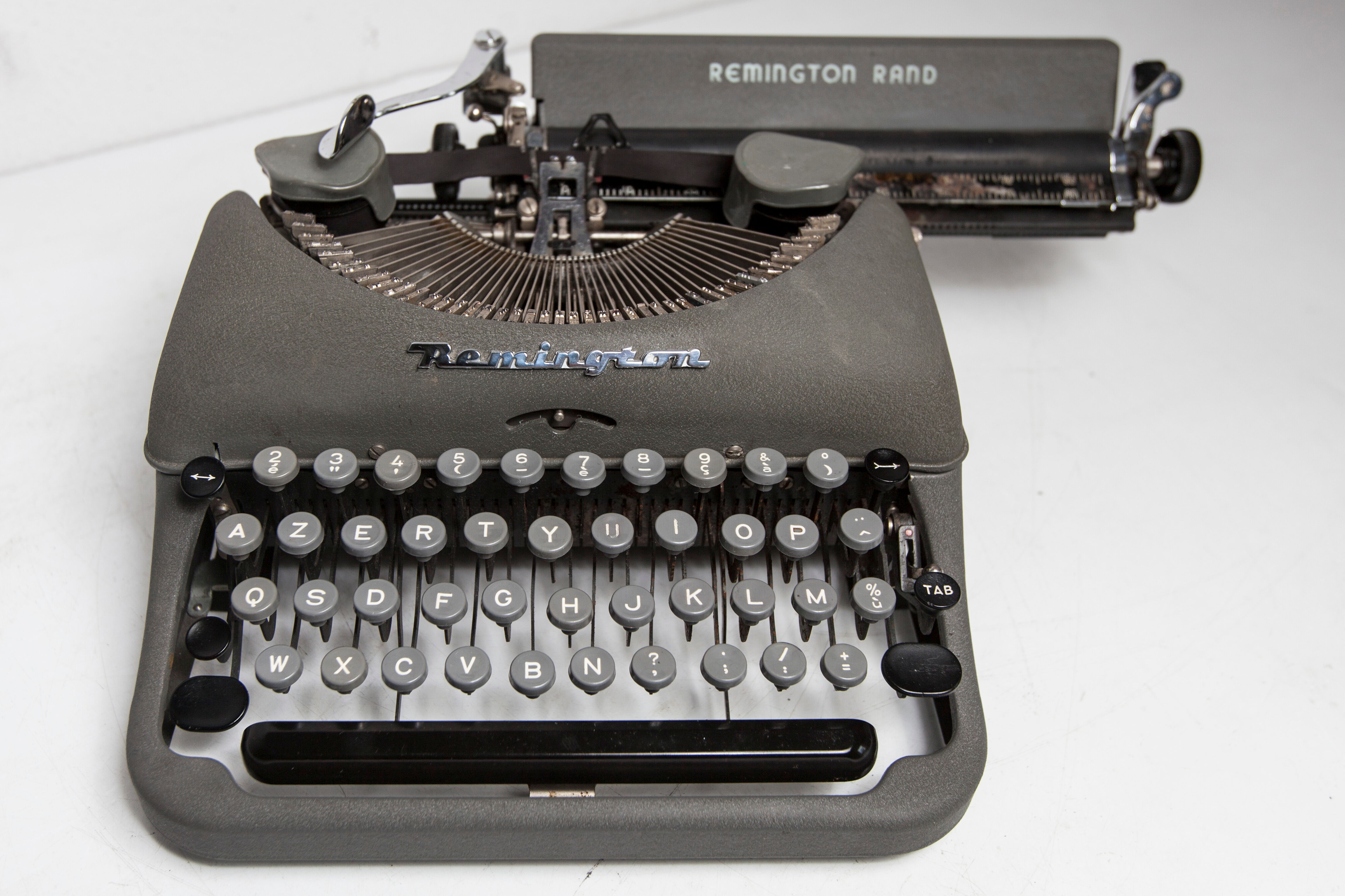 Typewriter Remington rand 1947 deluxe model 5 revised and new ribbon