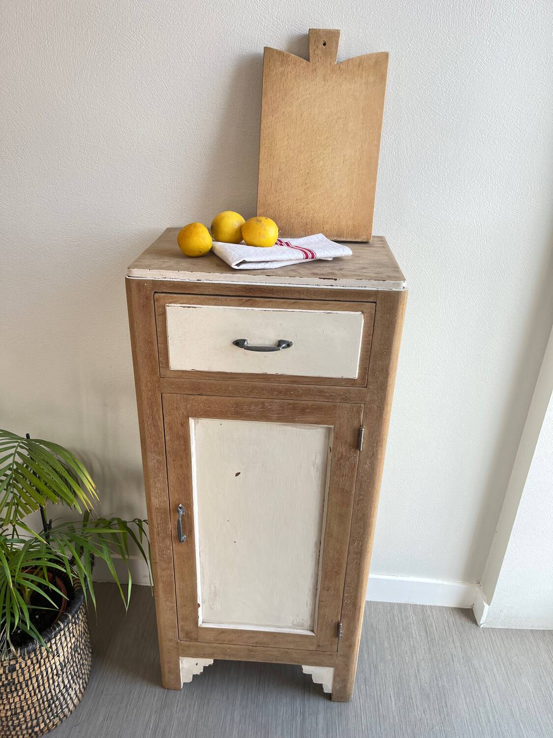 Confiturier / Chiffonier / Petit buffet bois patiné