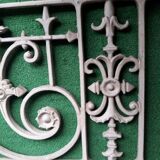 Pair bodyguards 135x31.5cm cast