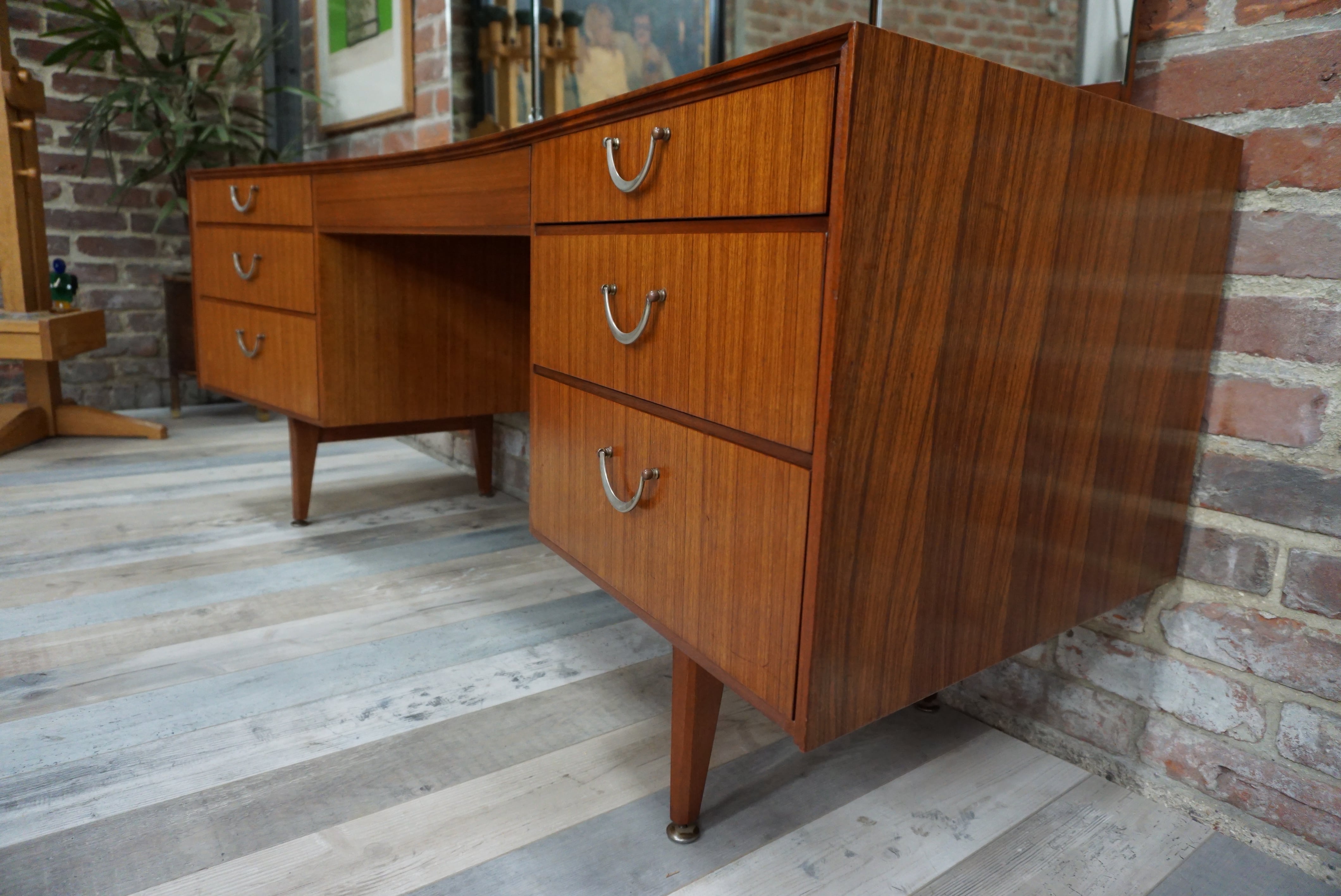 Curved dressing table 50-60s teak