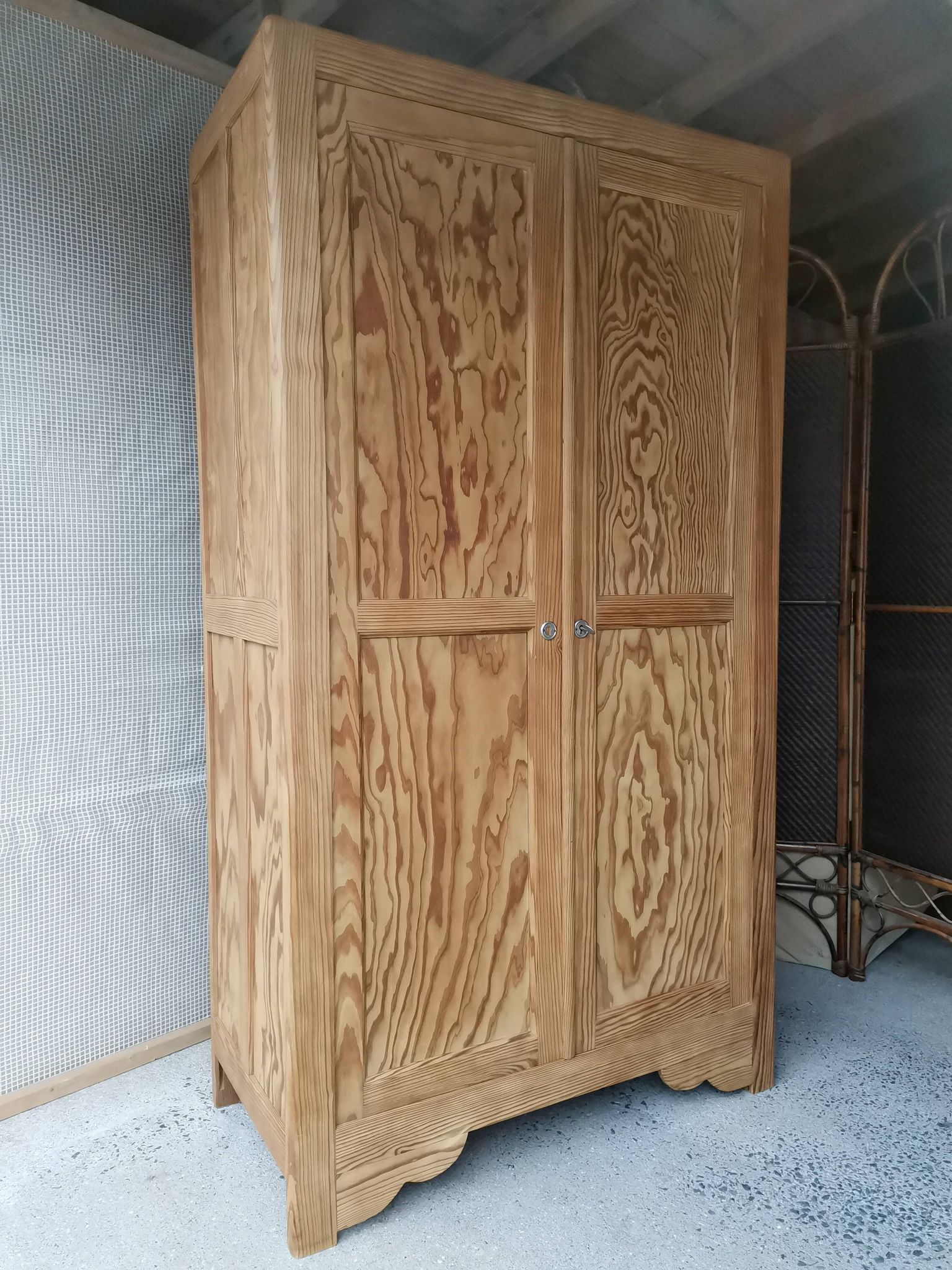 Parisian wardrobe in pitch pine