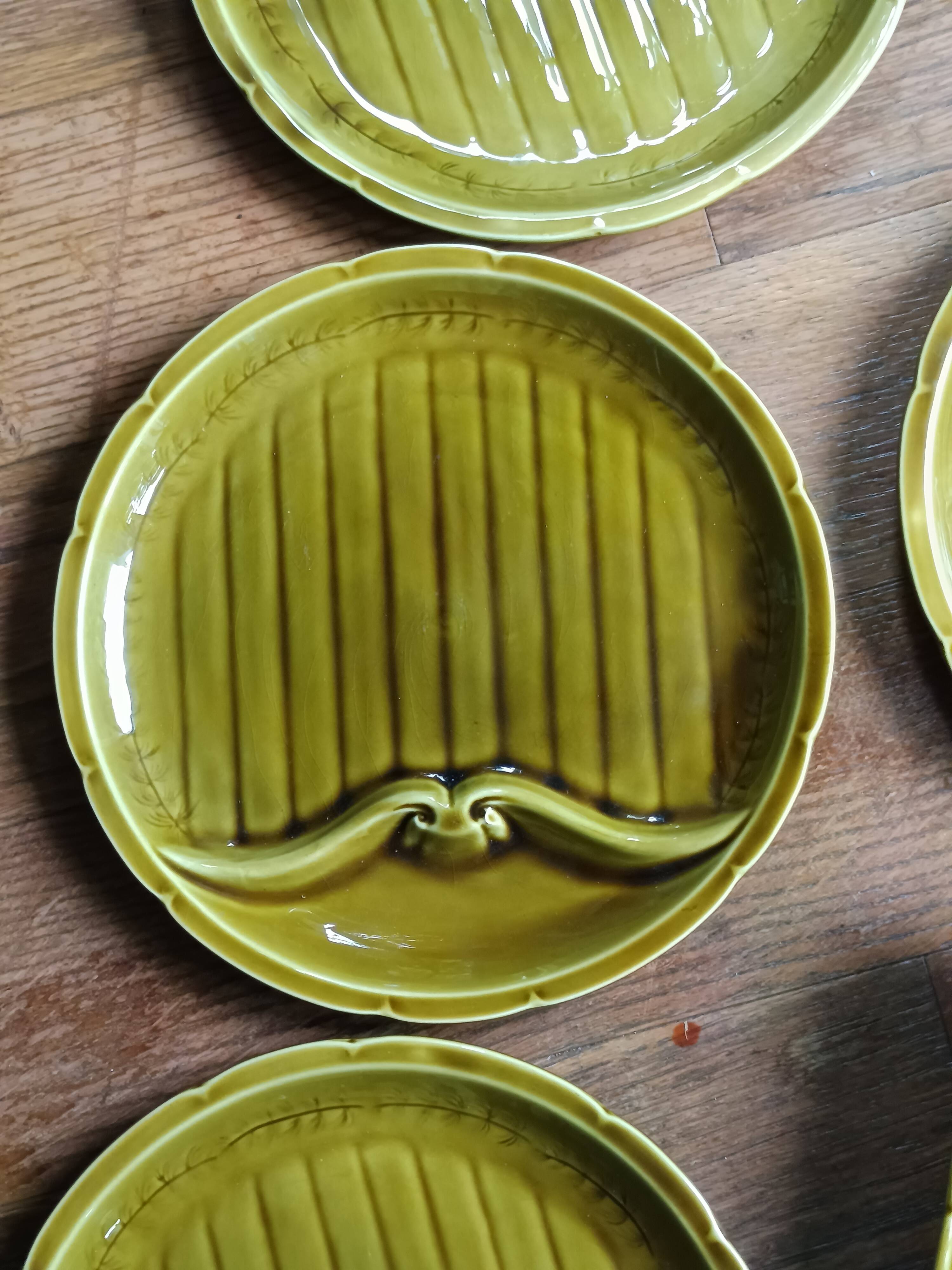 Gien glossy earthenware asparagus service, 1970