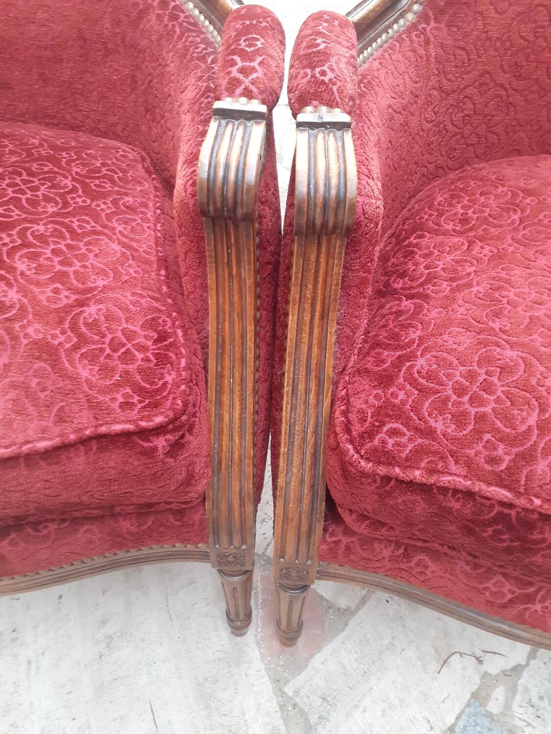 Lot 2 fauteuil voltaire médaillon bergère rouge bois sculpture