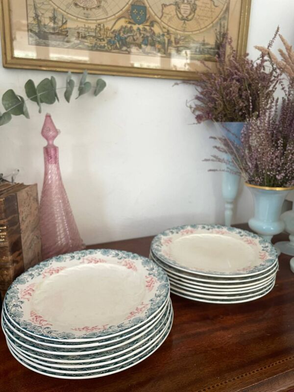 Lot de 7 assiettes Longwy Art nouveau